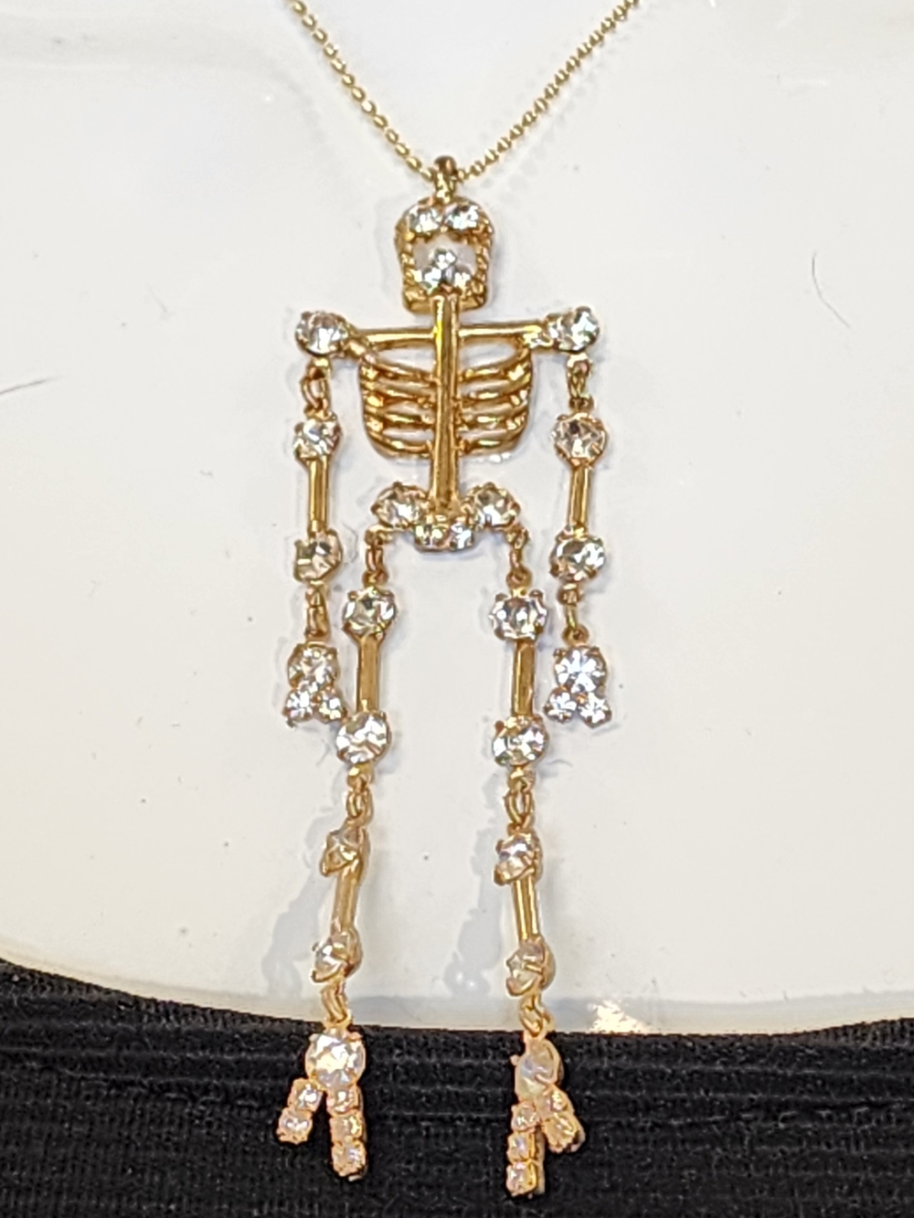 Y2K Gold Tone Rhinestone Articulated Skeleton Necklace Dangling Halloween - Picture 7 of 11